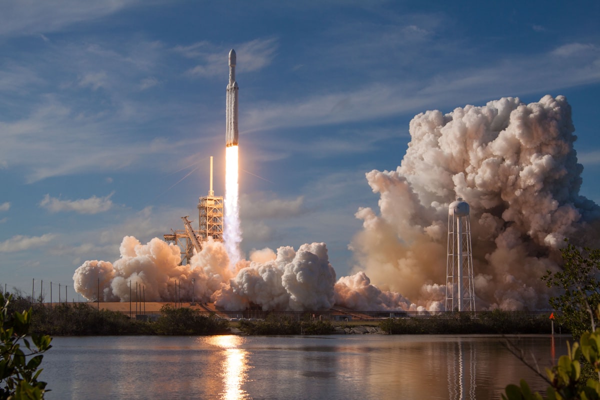 SpaceX Starship full stack on the launch pad.